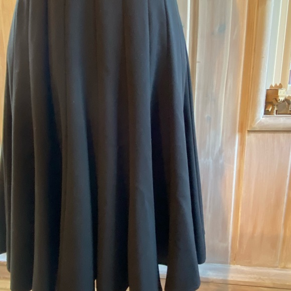 Dress - Picture 4 of 5